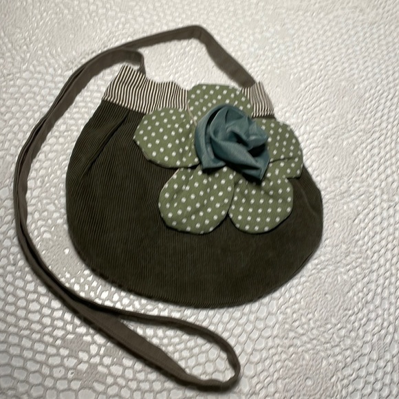 Handcrafted pretty khaki corduroy flower purse NEW! - Picture 2 of 4